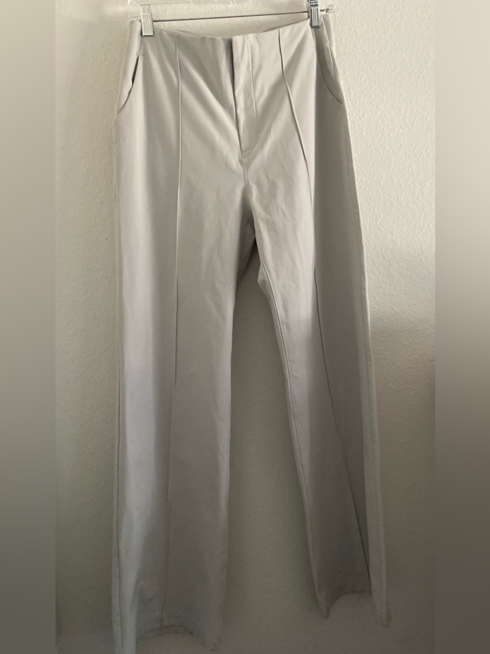 Vuori Women's Meta Wide Leg Pant Gray M Athleisure Trouser Pleated